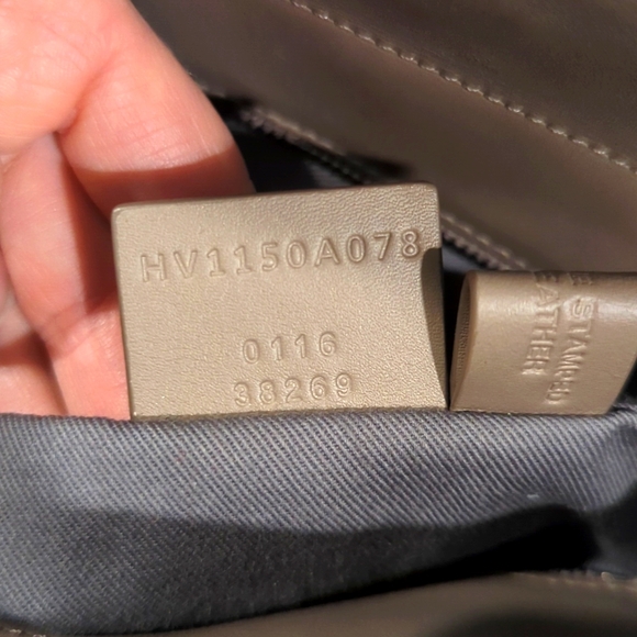 Vince Beige Grey Embossed Leather Crossbody Handbag Purse - Picture 9 of 15